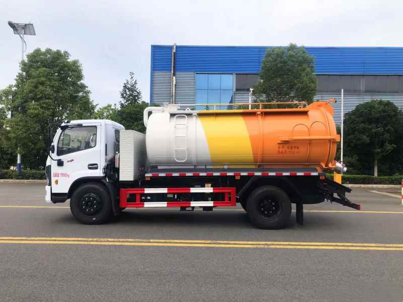东风混合动力吸污车
