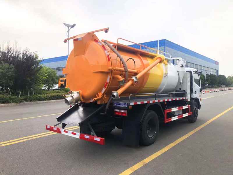 东风混合动力吸污车